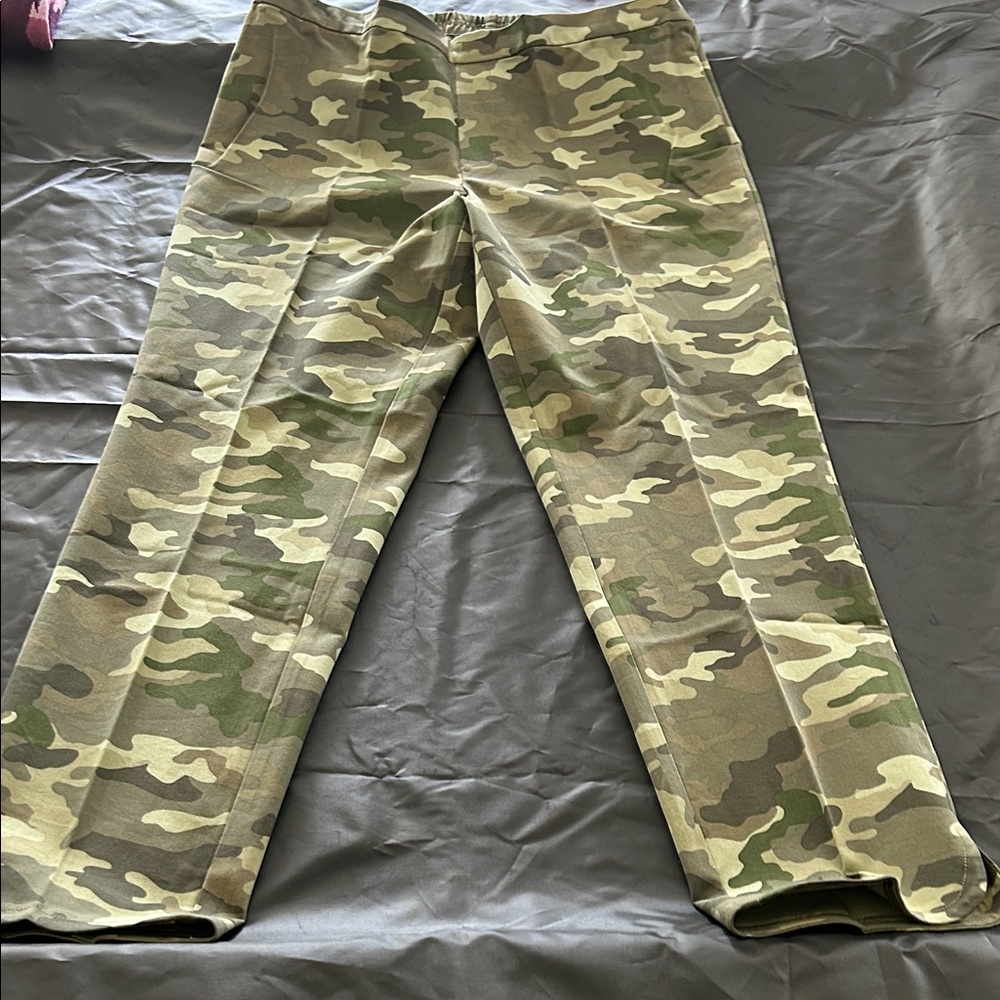 Isaac Mizrahi Camouflage Straight Leg Pants